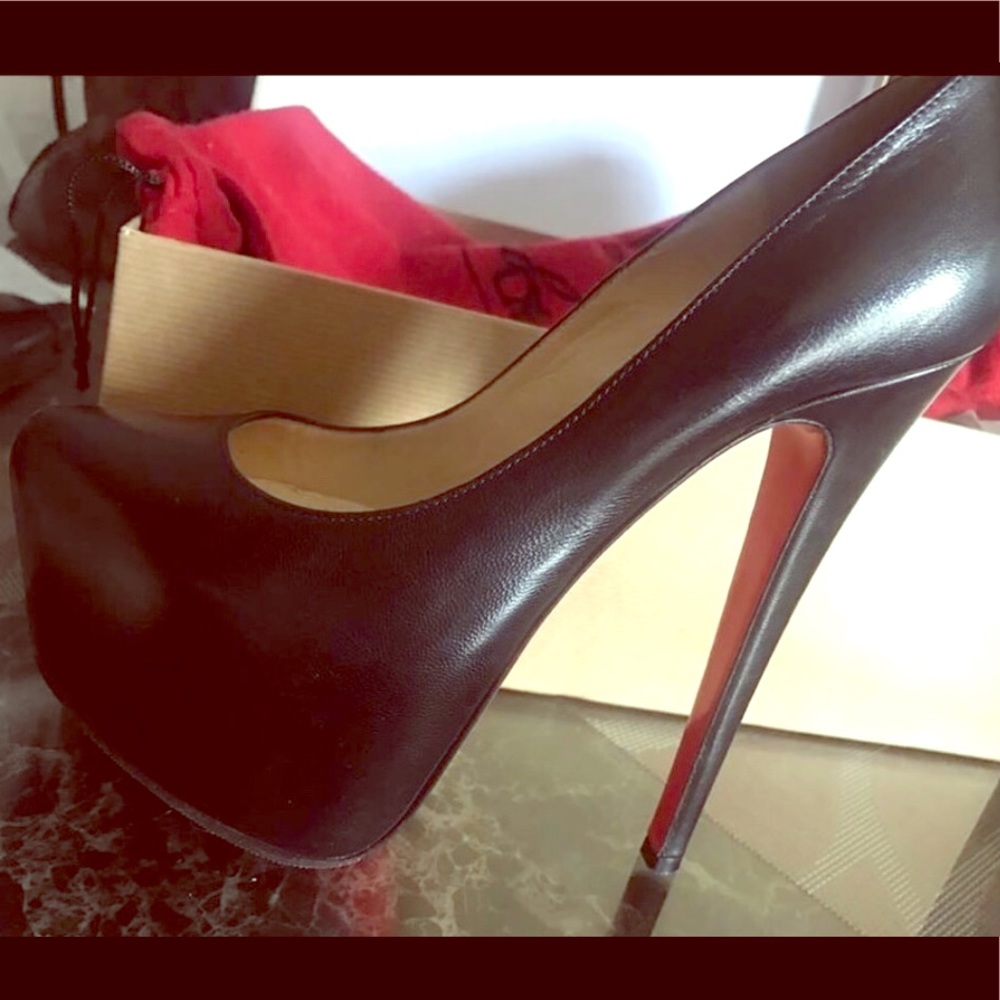 Christian Louboutin Daffodile